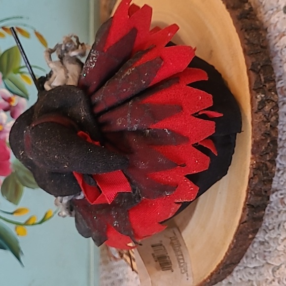 Gathered Traditions Bettina - Picture 4 of 6